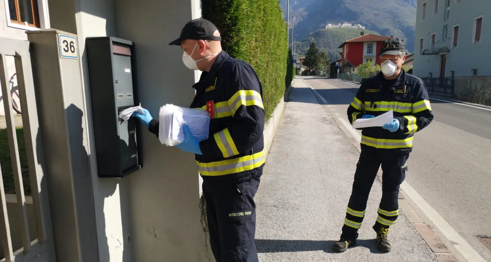 OGGI 9 DECESSI DA VIRUS Fugatti vuole riaprire i cantieri all'aperto Avanti con gli anziani Covid a Volano