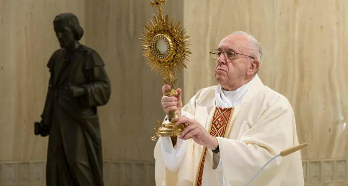 Da domenica prossima cambia il Padre Nostro: non più \"indurre in tentazione\"