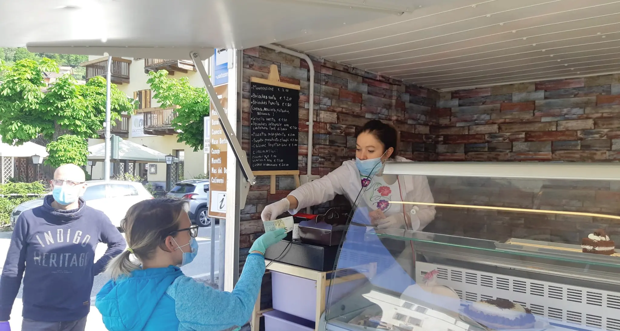 La pasticceria »volante» per la Val dei Mocheni con la sfida di Chiara