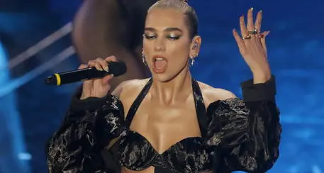 Dua Lipa, 27 marzo esce il nuovo album Future Nostalgia