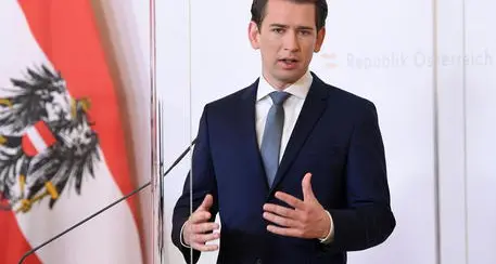 Austria, Kurz prolunga il lockdown e critica le aperture in Alto Adige