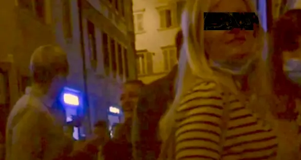 La movida in centro a Trento come sui Navigli di Milano: folla davanti ai bar - IL VIDEO