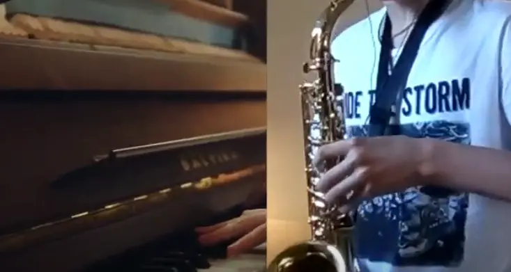 Riva: voci e strumenti delle medie \"D. Chiesa\" uniti da casa - VIDEO