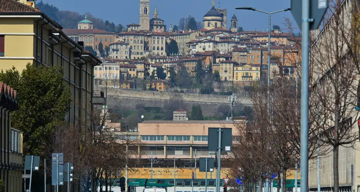 Ingoia le pile di un orologio Bimba di 3 anni muore soffocata