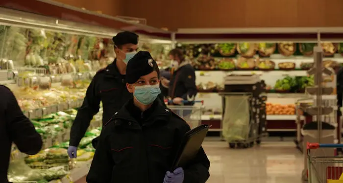Il Viminale: controllare la sicurezza nei supermercati e nei luoghi di lavoro anche con l'aiuto degli ispettori