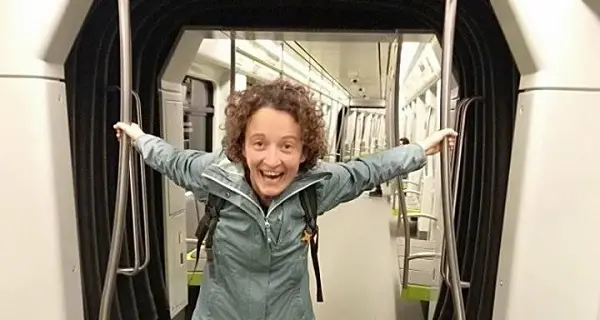 Laura Battisti la giramondo bloccata dal virus a Valencia