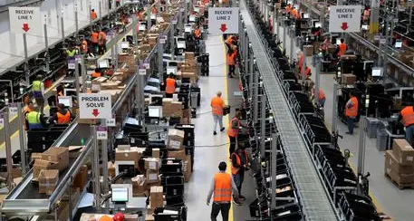 Amazon assume altre 75mila persone