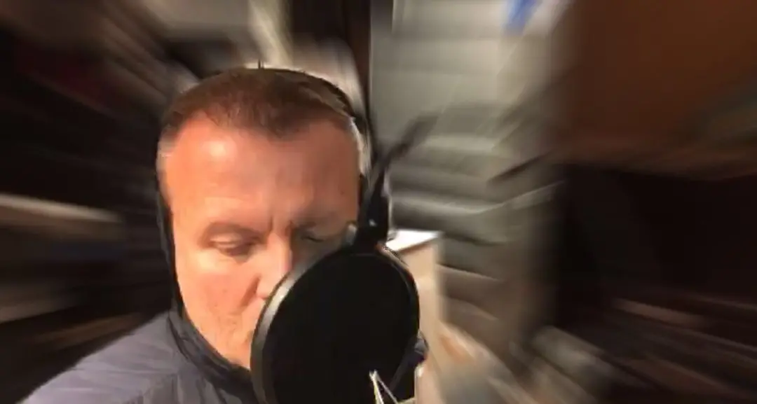 Canzoni da quarantena: la voce e la chitarra di Ferdi C. nell'inedita “Sono matto”