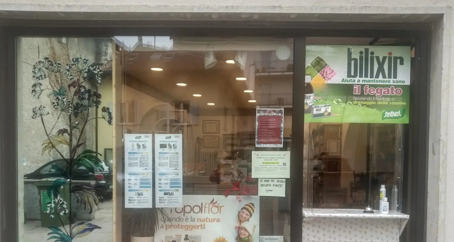 Apertura parziale e consegne a domicilio per l'erboristeria \"La Bottega dei Semplici\"