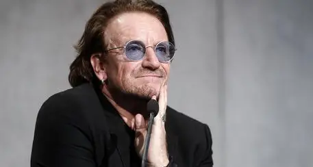 Bono, una canzone per i malati e chi lotta contro il Coronavirus