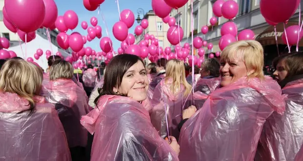 Maratona contro il tumore al seno: si \"corre\" sui social