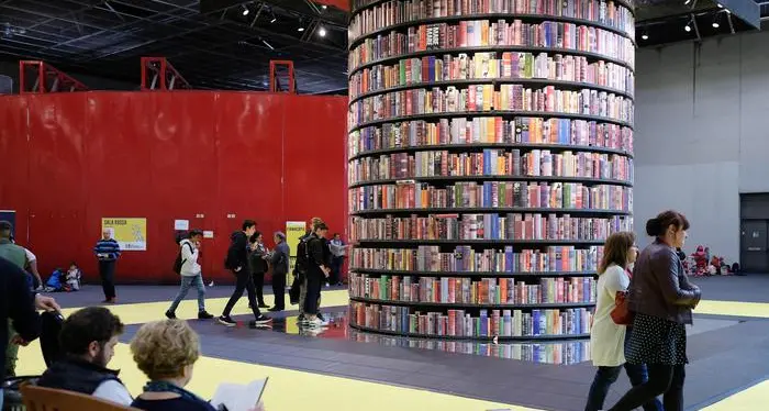 Il Salone del Libro aspetta l'autunno e intanto va sul web