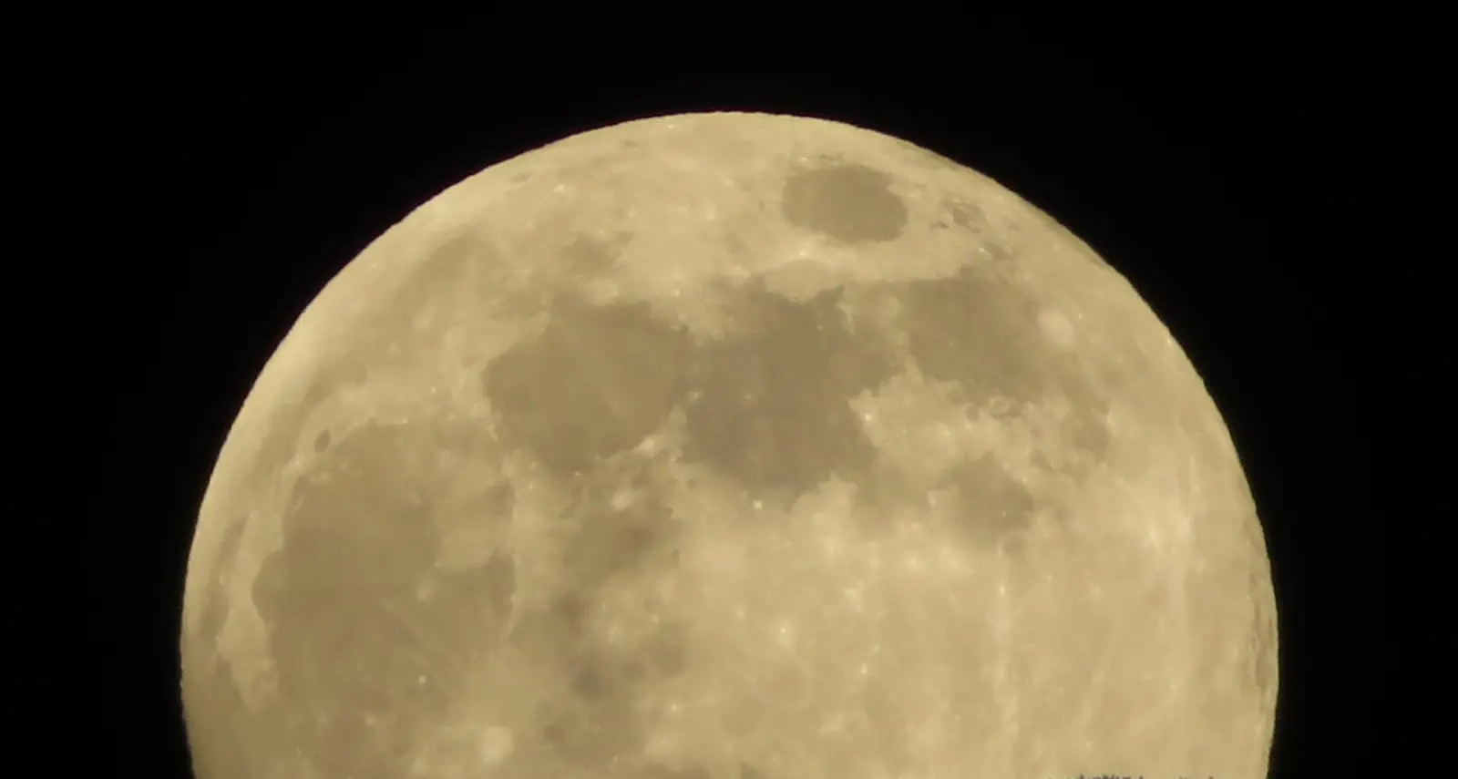 Questa sera la «super luna» più brillante e grande che mai, sarà l'ultima del 2020
