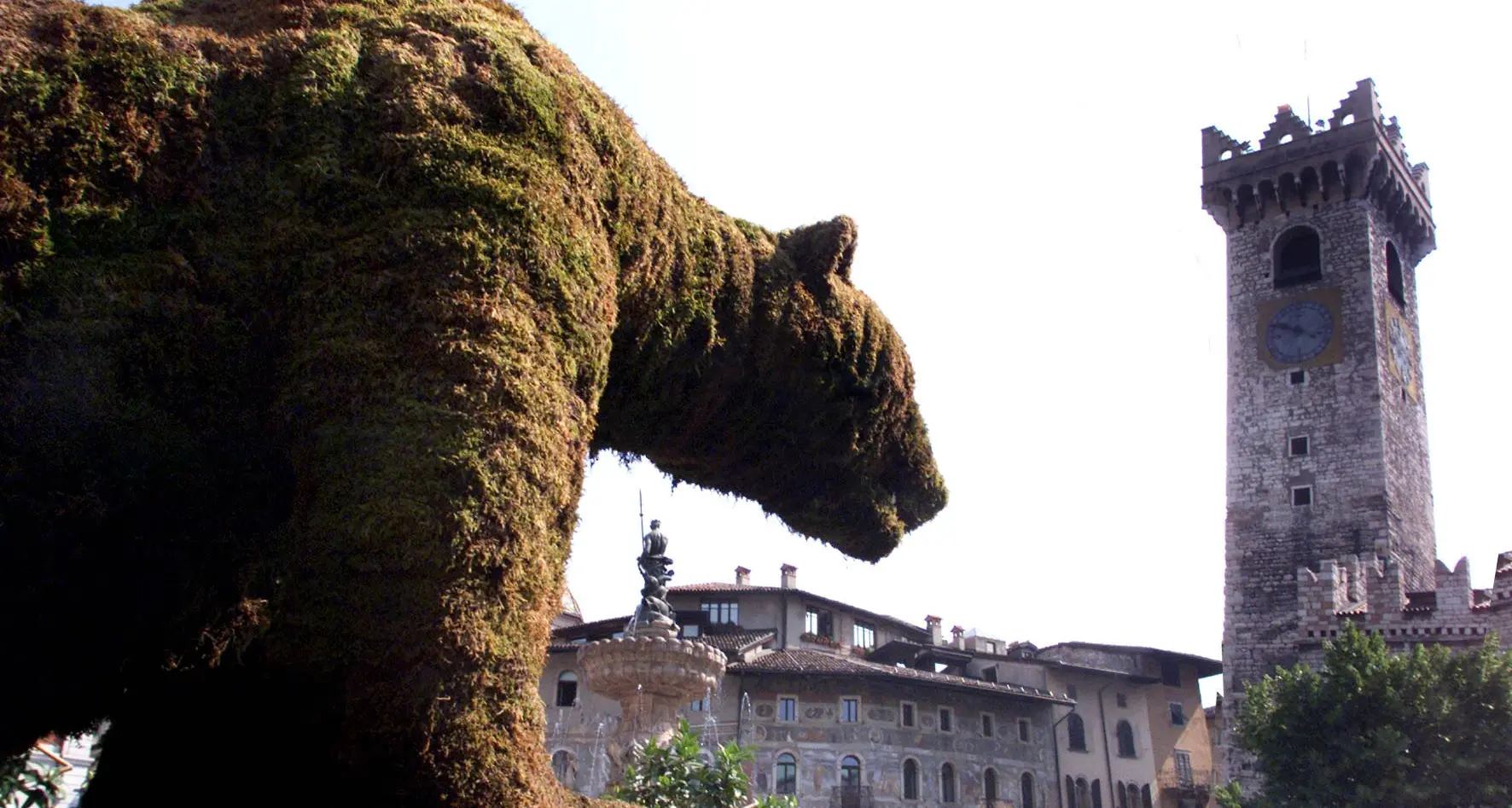 Il recinto del Casteller e la storia dell'orso raccontata da Sardi
