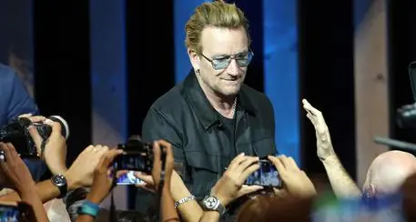 Bono Vox compie 60 anni da teppistello di Dublino a star del rock mondiale