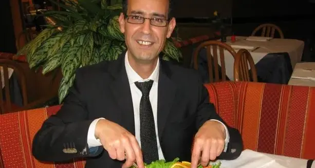 Il ristorante è chiuso per virus? Il padrone regala un pasto al personale del reparto del Santa Chiara. Che risponde così...