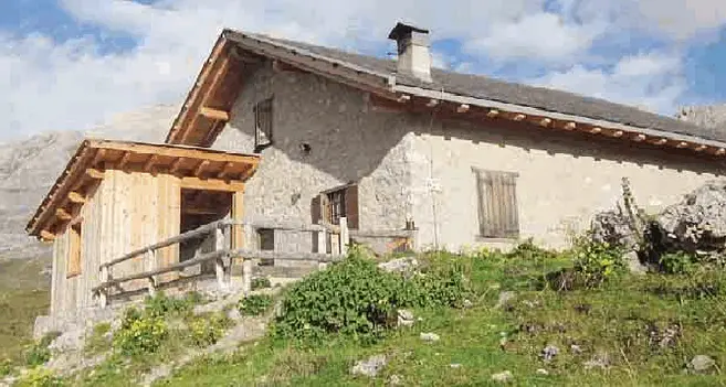 Per Malga Boch base d’asta da chalet: 38.500 euro
