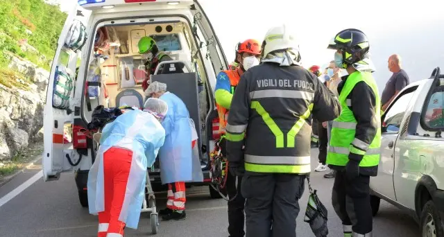 In moto urta la parete Un nuovo incidente sulla strada della Maza