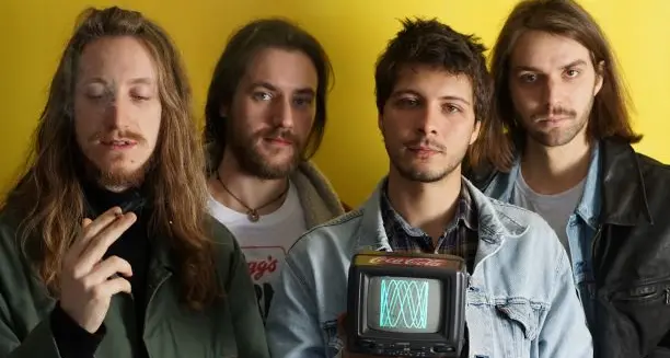 Bob and The Apple: il nuovo video \"Strangers\" realizzato dall’illustratrice colombiana Sara Quijano in arte S.qui.s