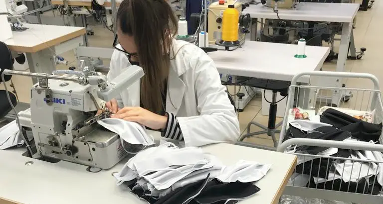 Ravina-Romagnano chiama e Calzedonia risponde: in arrivo mille mascherine (non certificate)