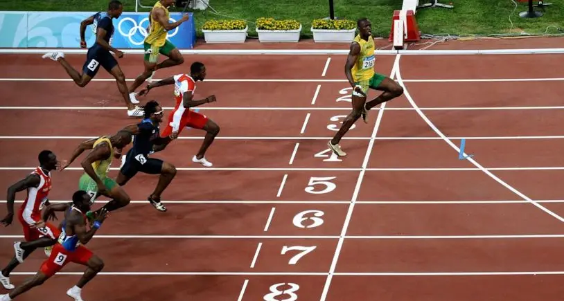 Tenere la distanza, Bolt fa furore col suo post