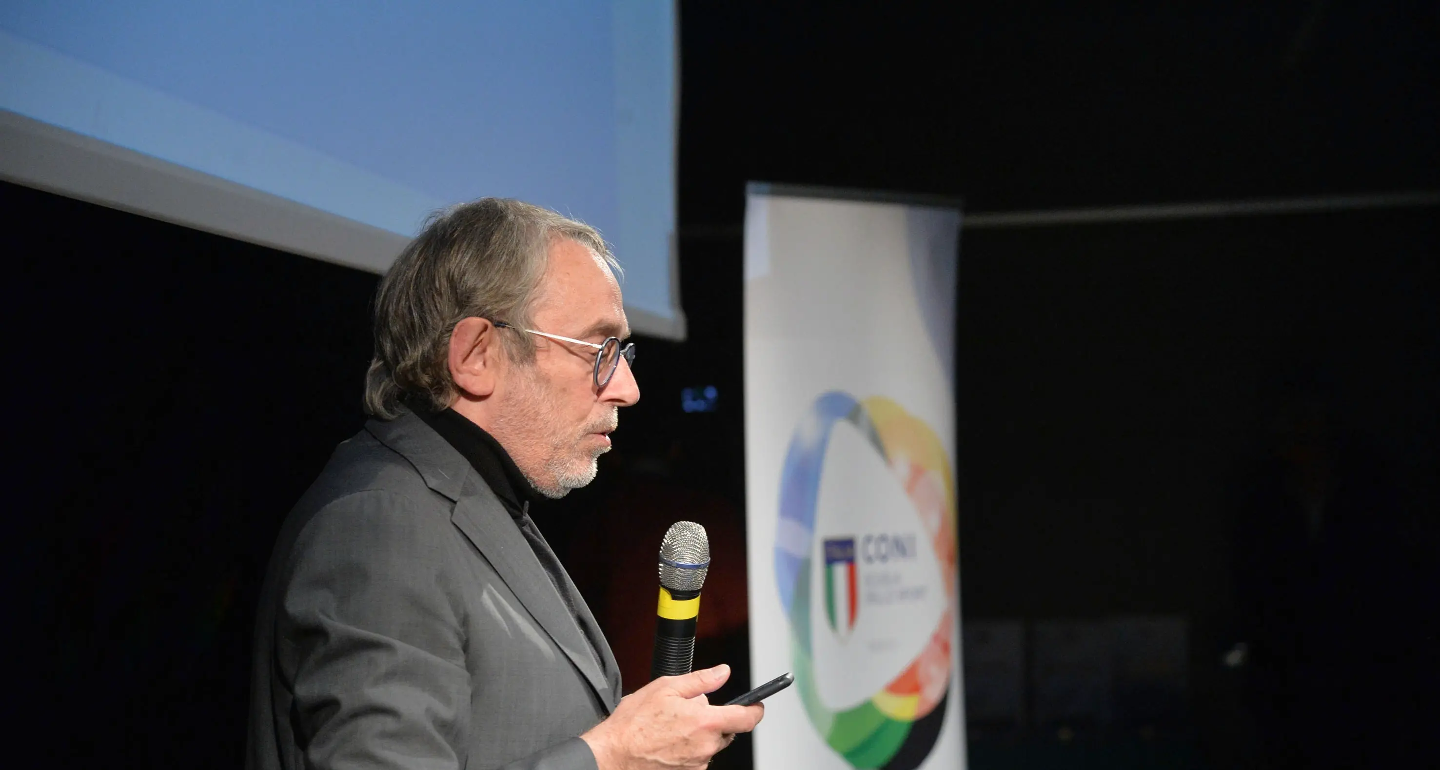 La gaffe dell'assessore Uez «Aiutiamo Aquila ed Itas» e le squadre «minori» insorgono