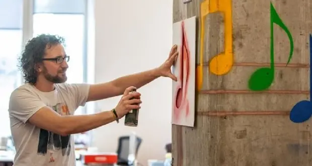 Ecco la vernice spray che trasforma le tue pareti in display interattivi