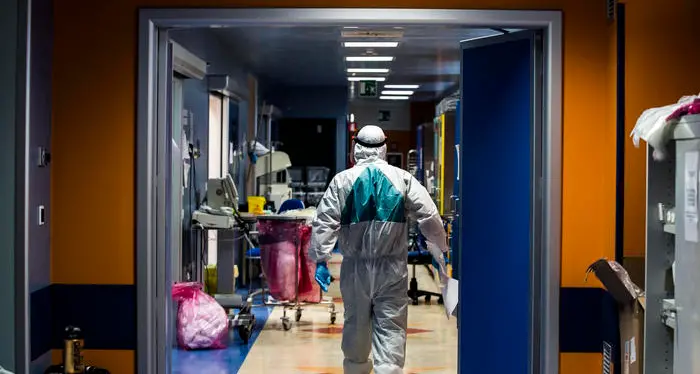 +++ ANCORA 7 MORTI DI CUI 3 IN RSA +++ Domani nuova ordinanza provinciale sulle aperture Ma Fugatti avverte: \"Serve un ulteriore sacrificio\"