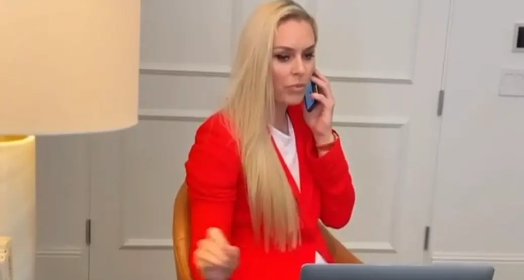 Lindsey Vonn: la videoconferenza si fa in mutande - Video