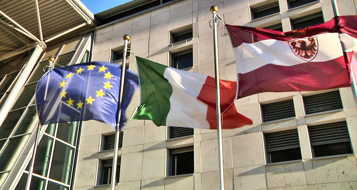 Annullati i progetto Move: per tutto il 2020 niente soggiorni all'estero e corsi