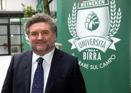 L'assessore regionale lombardo allo Sviluppo sostenibile, Alessandro Mattinzoli, in una foto dell' 8 Maggio 2019. ANSA-ARCHIVIO / MATTEO BAZZI