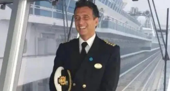 Dalla nave da crociera infetta l'ultimo a scendere è il comandante: è italiano, è l'anti-Schettino