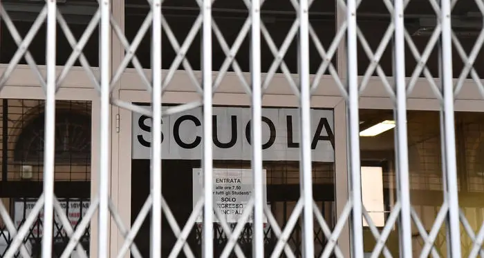 Conte prepara la proroga: scuole e attività restano chiuse fin dopo Pasqua, e forse oltre