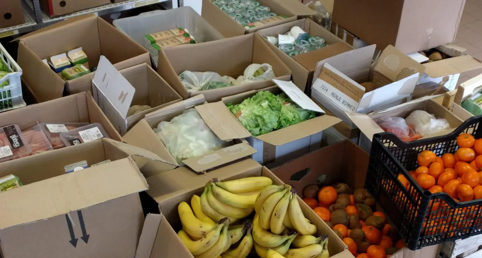 Con gli asili chiusi, 9 quintali di cibo delle mense donati dal Comune a Trentinosolidale