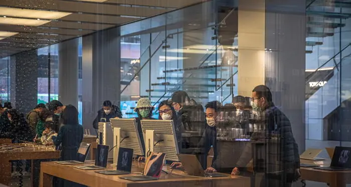 Apple chiude tutti i negozi in tutto il mondo mentre riapre quelli in Cina