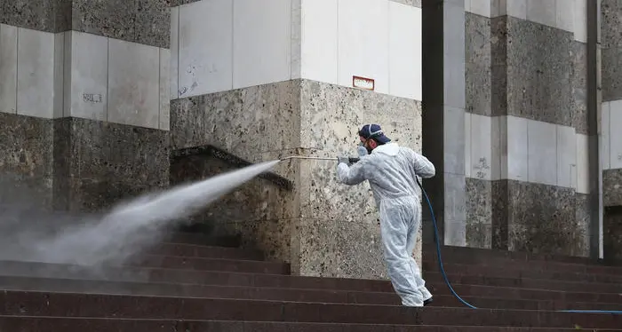 Coronavirus: a Bolzano da lunedì 16 inizierà la disinfestazione delle strade