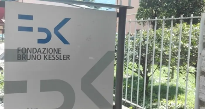 Virus: nuovo portale Fbk offre notizie e per i piccoli anche \"favole scientifiche\"