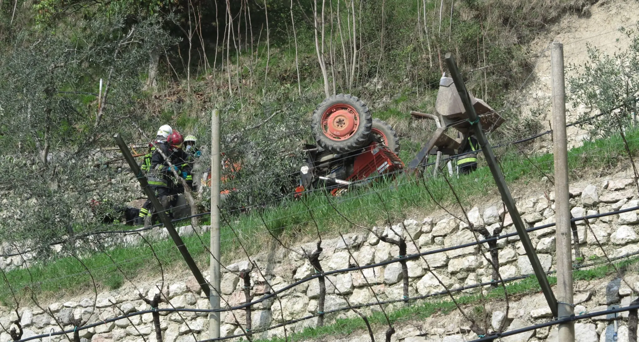 Morto schiacciato dal trattore questa mattina a Varignano d'Arco