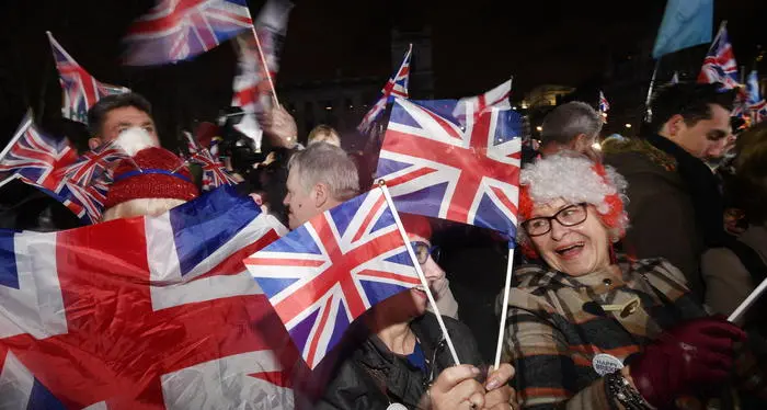 Scocca la Brexit, il Regno Unito saluta l'Unione Europea
