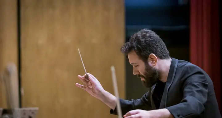La Filarmonica di Trento trasmette su Facebook con il maestro Alessandro Arnoldo