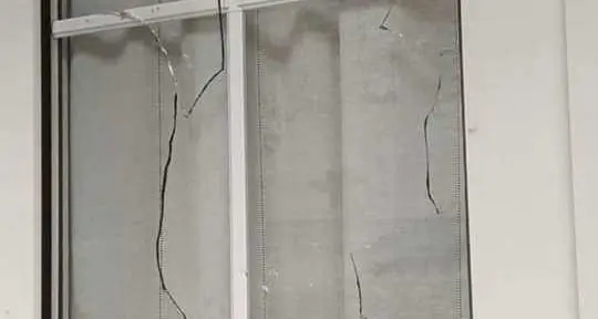 Vandali contro il Circolo PD di Arco, spaccata una vetrata \"Non si capisce il movente\"