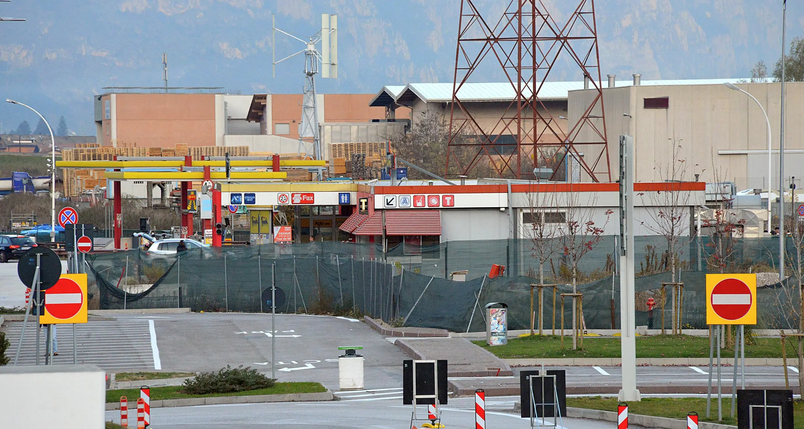 A22, in area di servizio Paganella est dieci licenziamenti