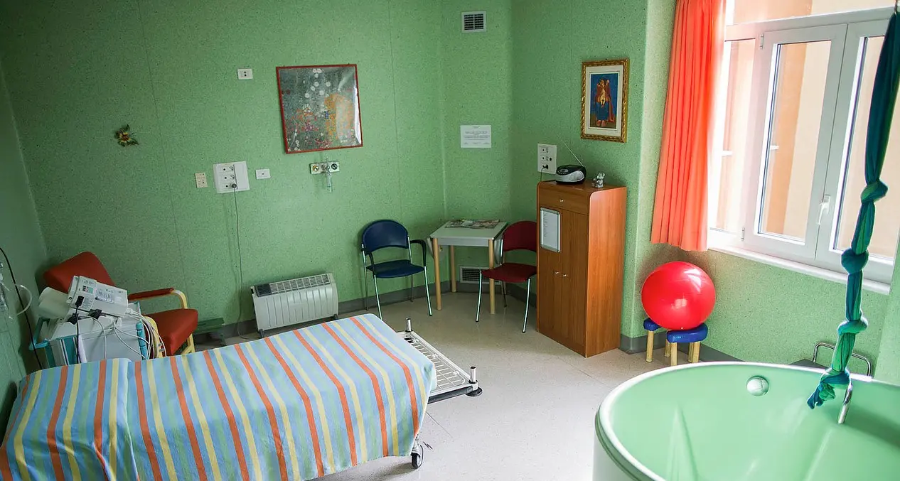 Cavalese: solo 166 neonati Meno di uno ogni 2 giorni e un parto costa il quadruplo