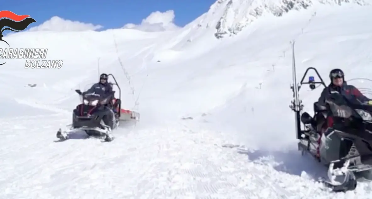 Un bar \"abusivo\" sulle piste: i Carabinieri denunciano due minorenni a Obereggen