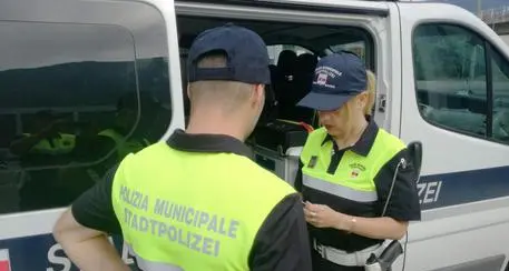 Bolzano, la città paralizzata per il disgaggio al Virgolo intasamenti dappertutto