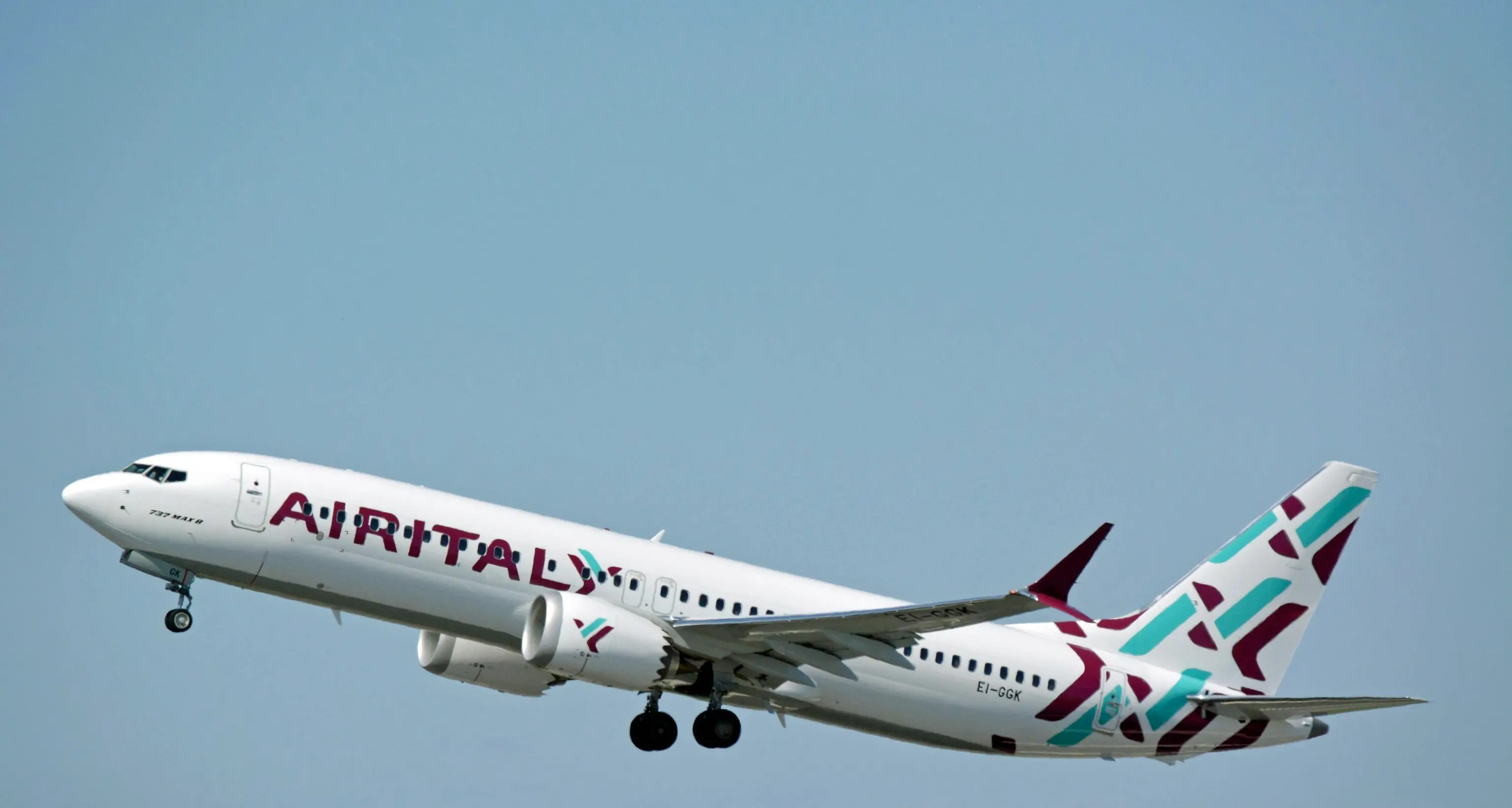 Saranno tutti licenziati i 1.450 dipendenti Air Italy