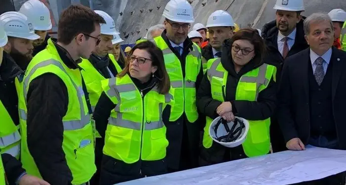 De Micheli al Brennero: in attesa del tunnel di base ancora divisi sui divieti ai Tir