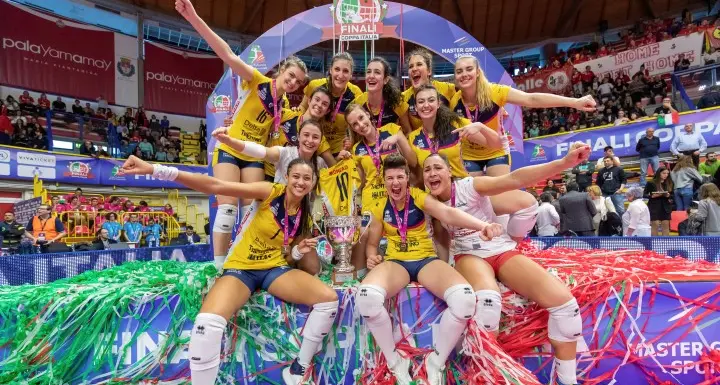Il trionfo della Delta Informatica Batte l'Omag in 4 set e si prende la Coppa Italia