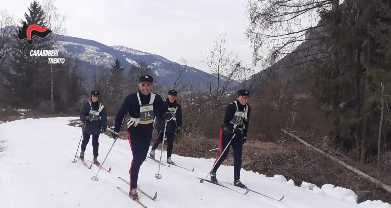 Alla Marcialonga story una pattuglia \"vintage\" di carabinieri campioni