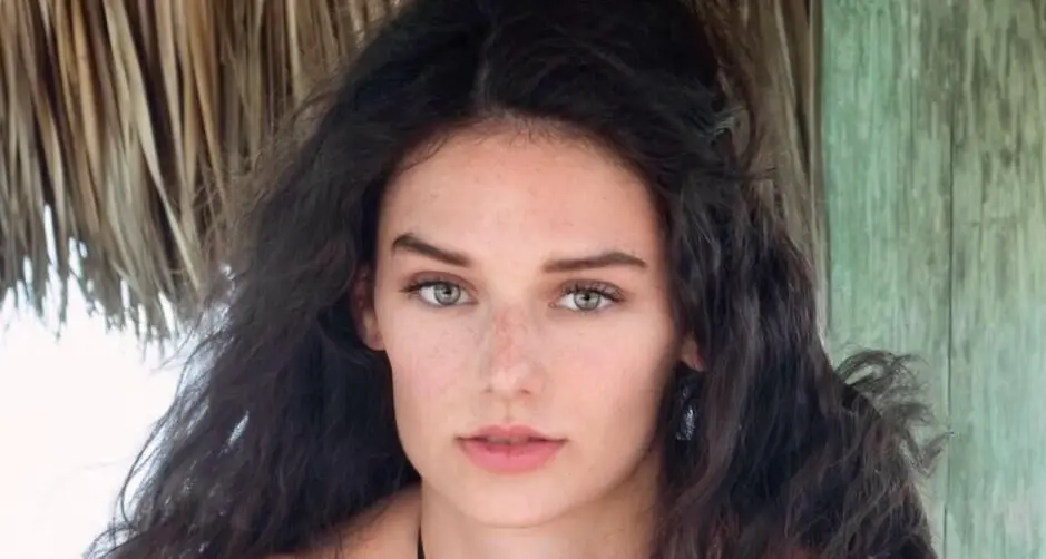 Alessia Zampedri, la bellissima modella di Pergine Valsugana in copertina a Donna Moderna